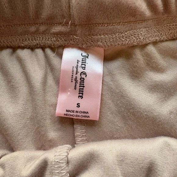 Comfy Pink Lounge Shorts - Picture 3 of 3